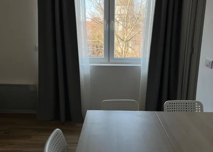 Milutinn-jabuka 아파트 *