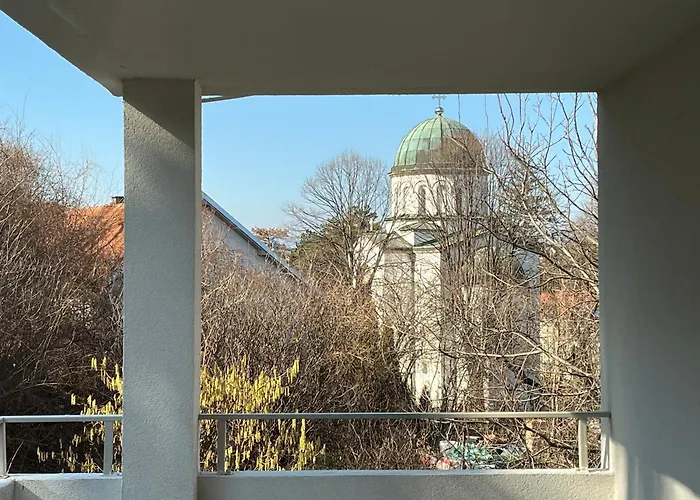 Milutinn-jabuka * 소코 반자