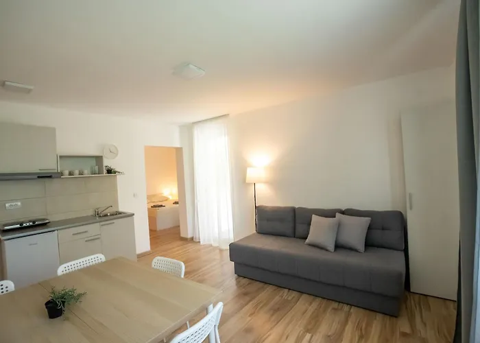 아파트 Milutinn-jabuka 소코 반자